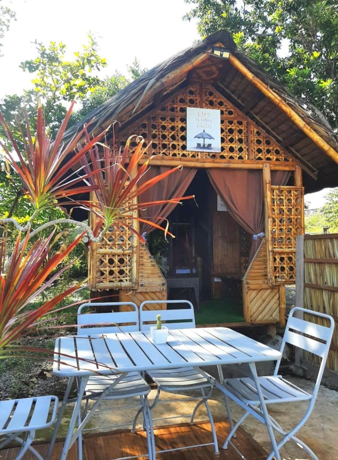 Jush Native And Glamping Hotell Dauis Eksteriør bilde