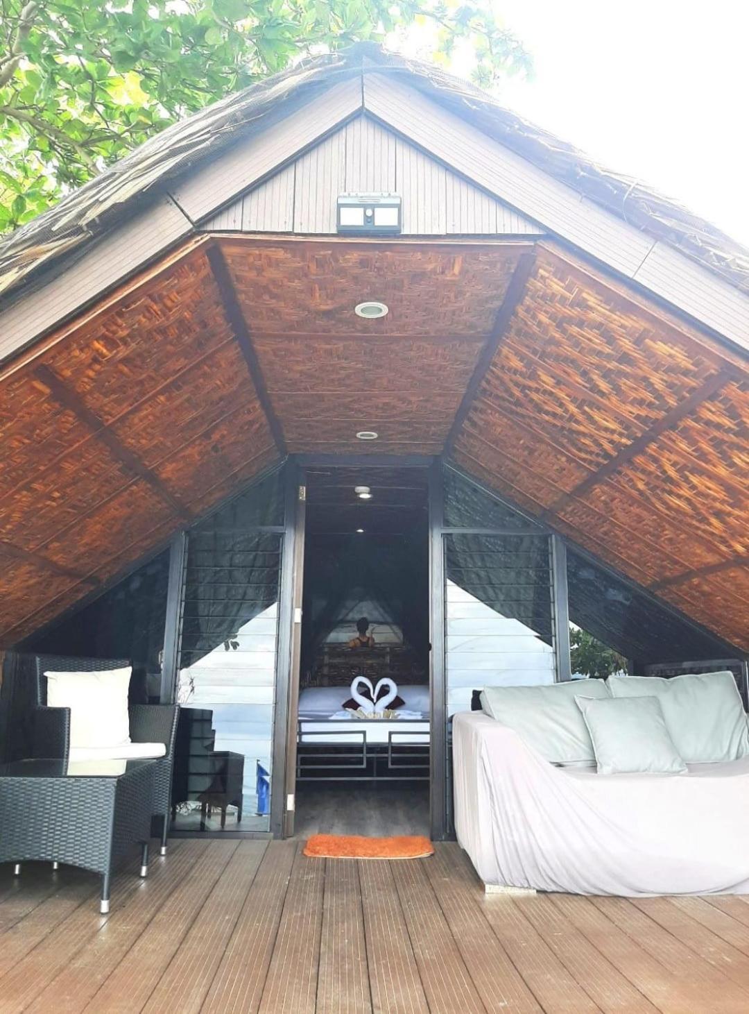 Jush Native And Glamping Hotell Dauis Eksteriør bilde