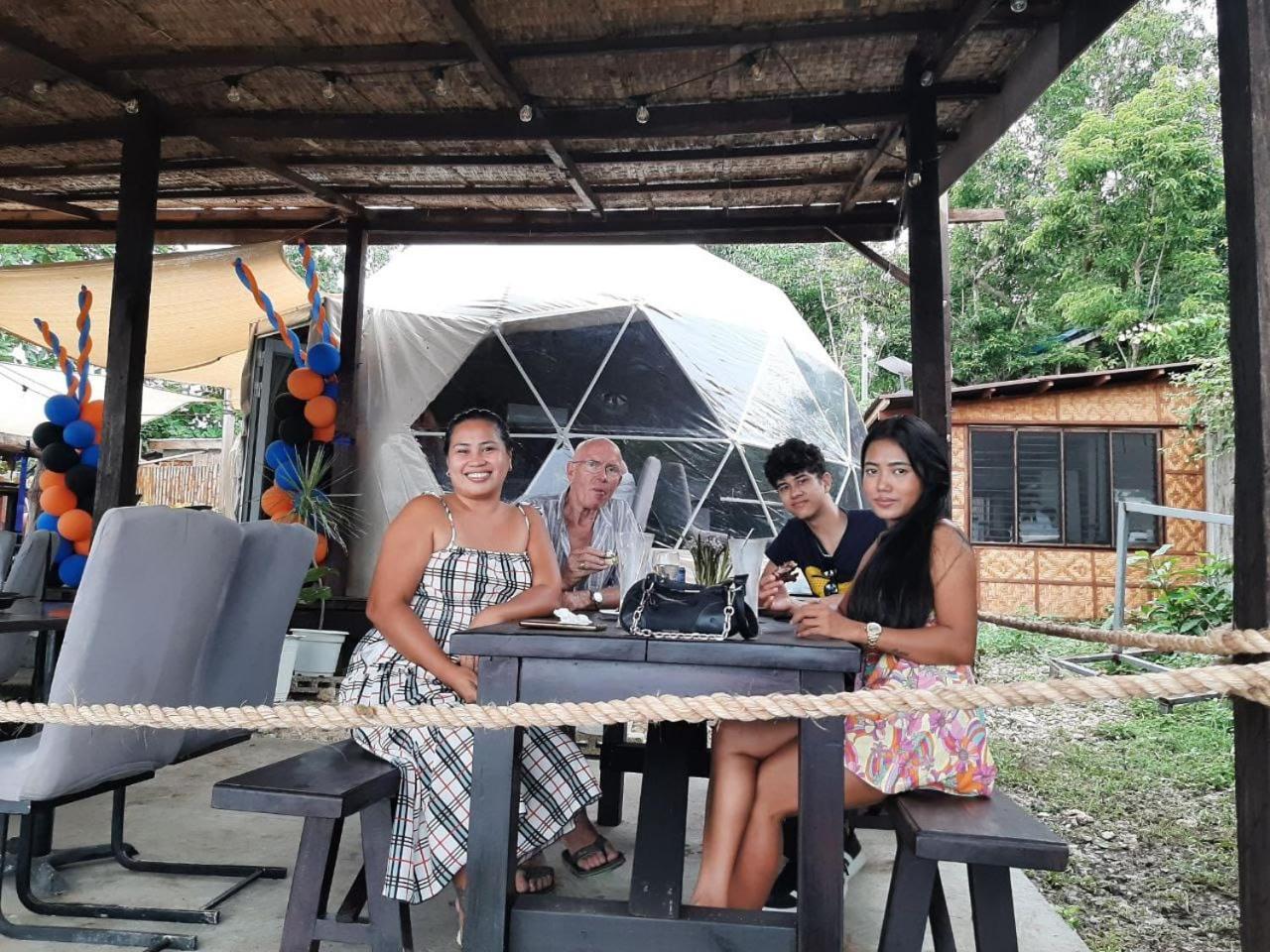 Jush Native And Glamping Hotell Dauis Eksteriør bilde