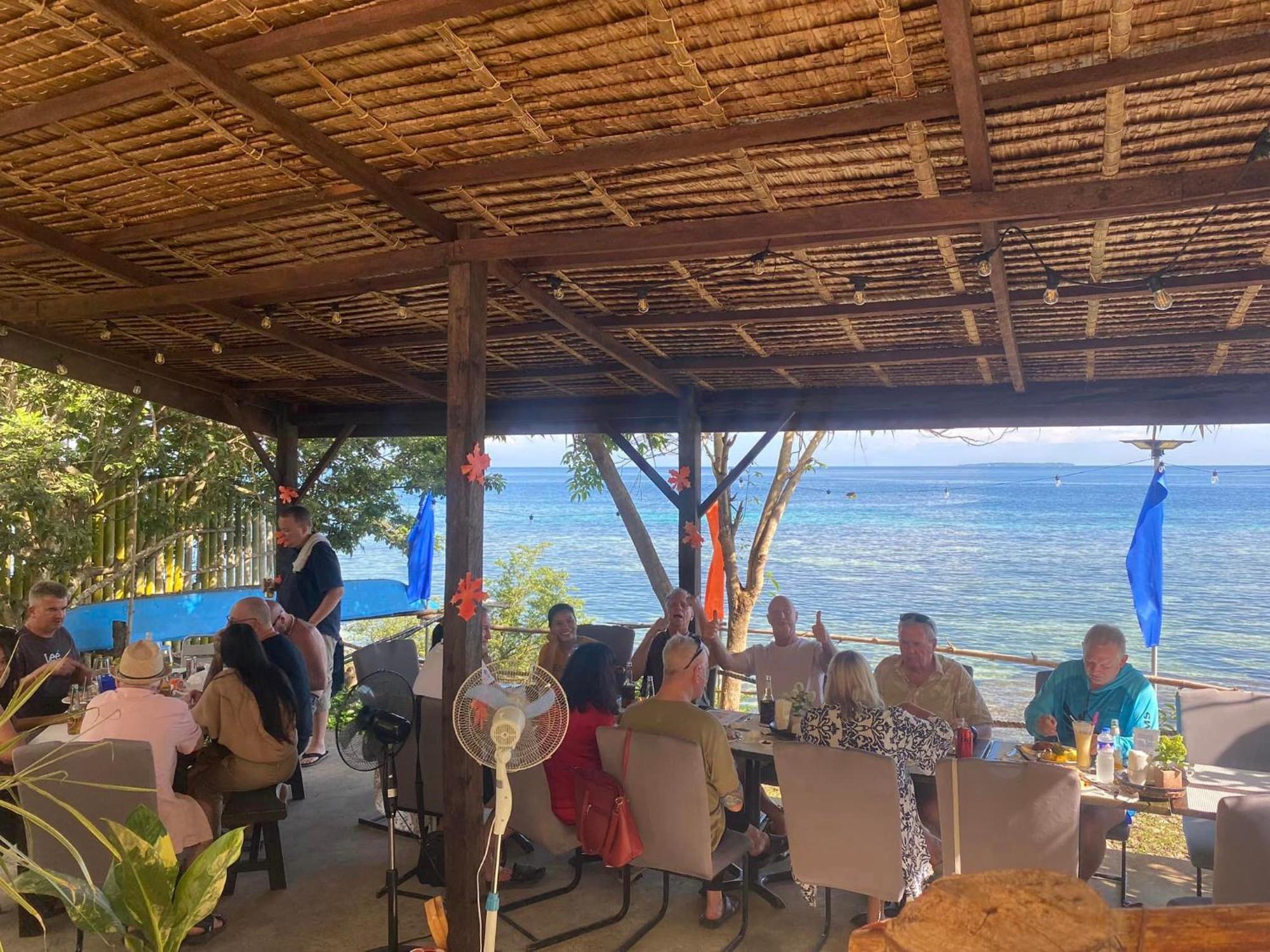 Jush Native And Glamping Hotell Dauis Eksteriør bilde