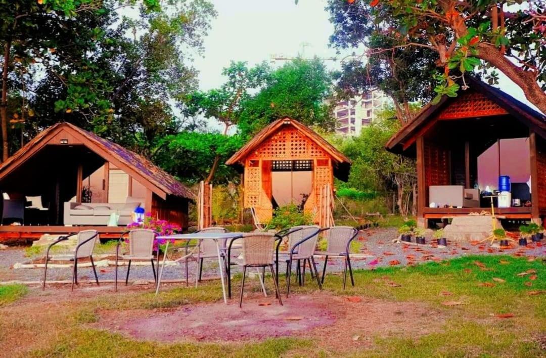 Jush Native And Glamping Hotell Dauis Eksteriør bilde