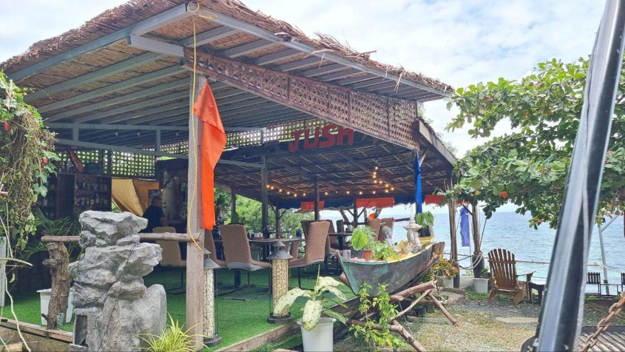 Jush Native And Glamping Hotell Dauis Eksteriør bilde