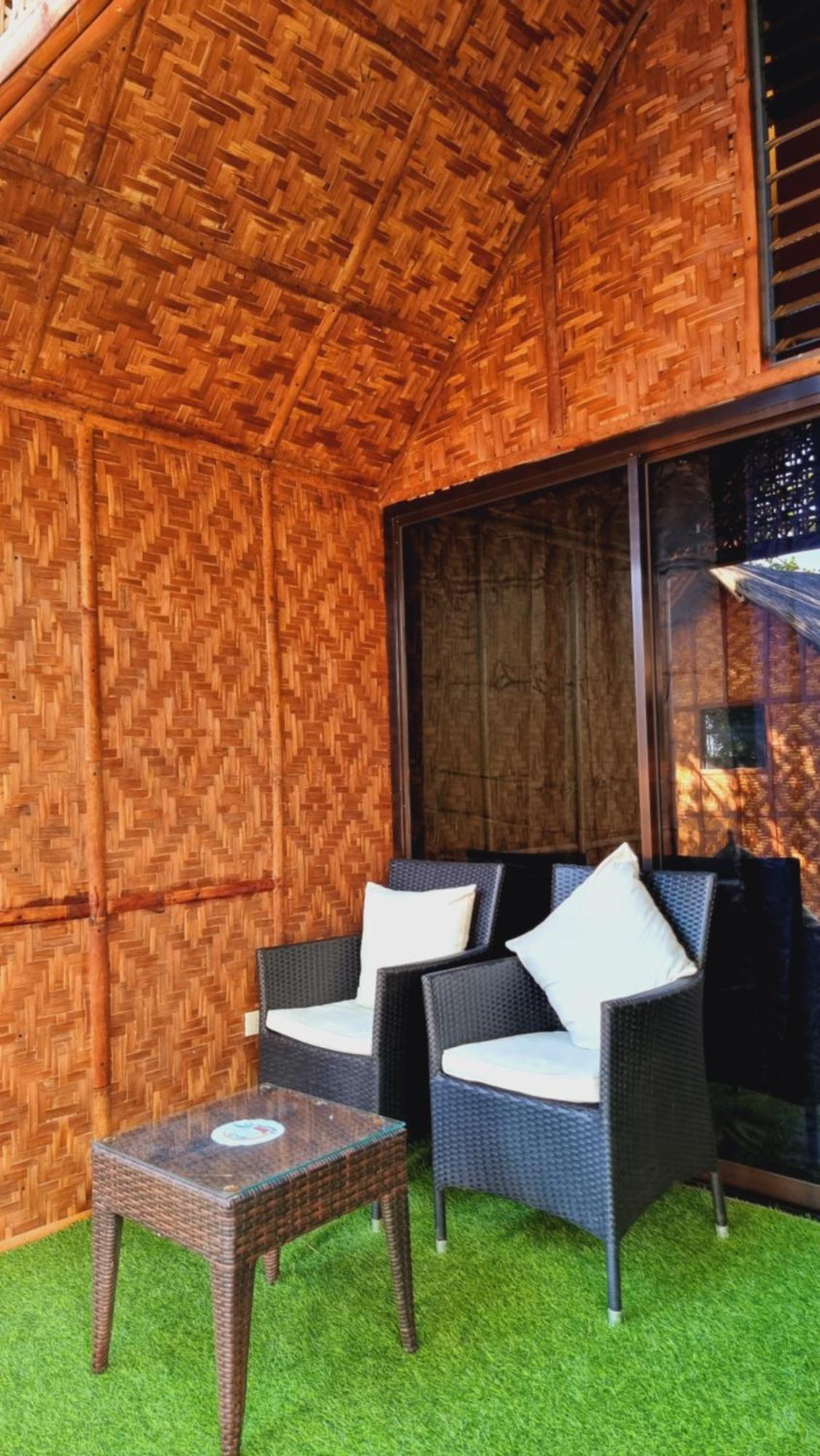 Jush Native And Glamping Hotell Dauis Eksteriør bilde