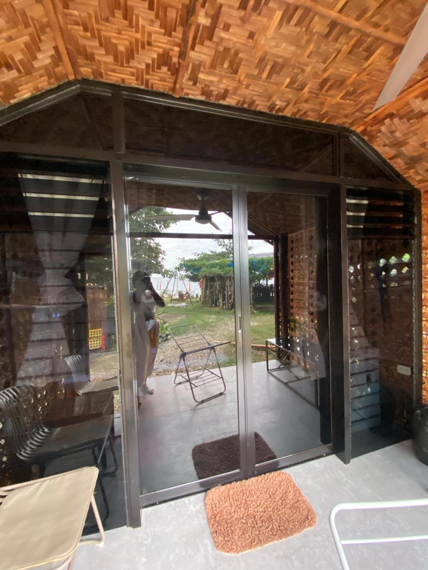Jush Native And Glamping Hotell Dauis Eksteriør bilde